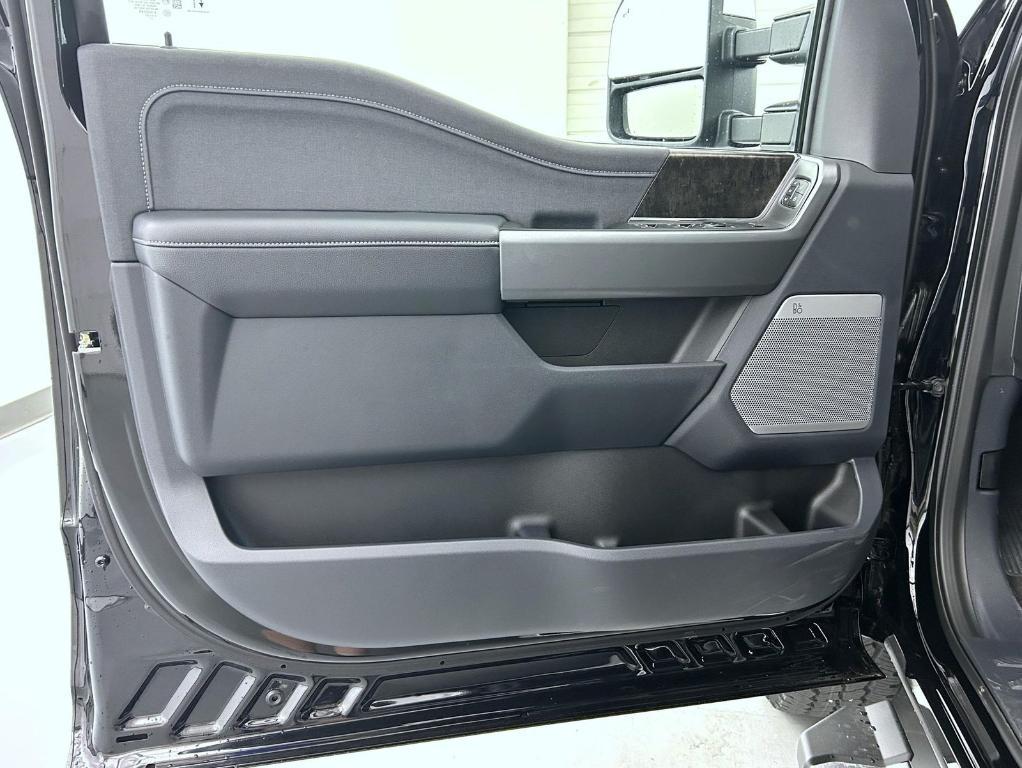 new 2025 Ford F-350 car, priced at $77,824