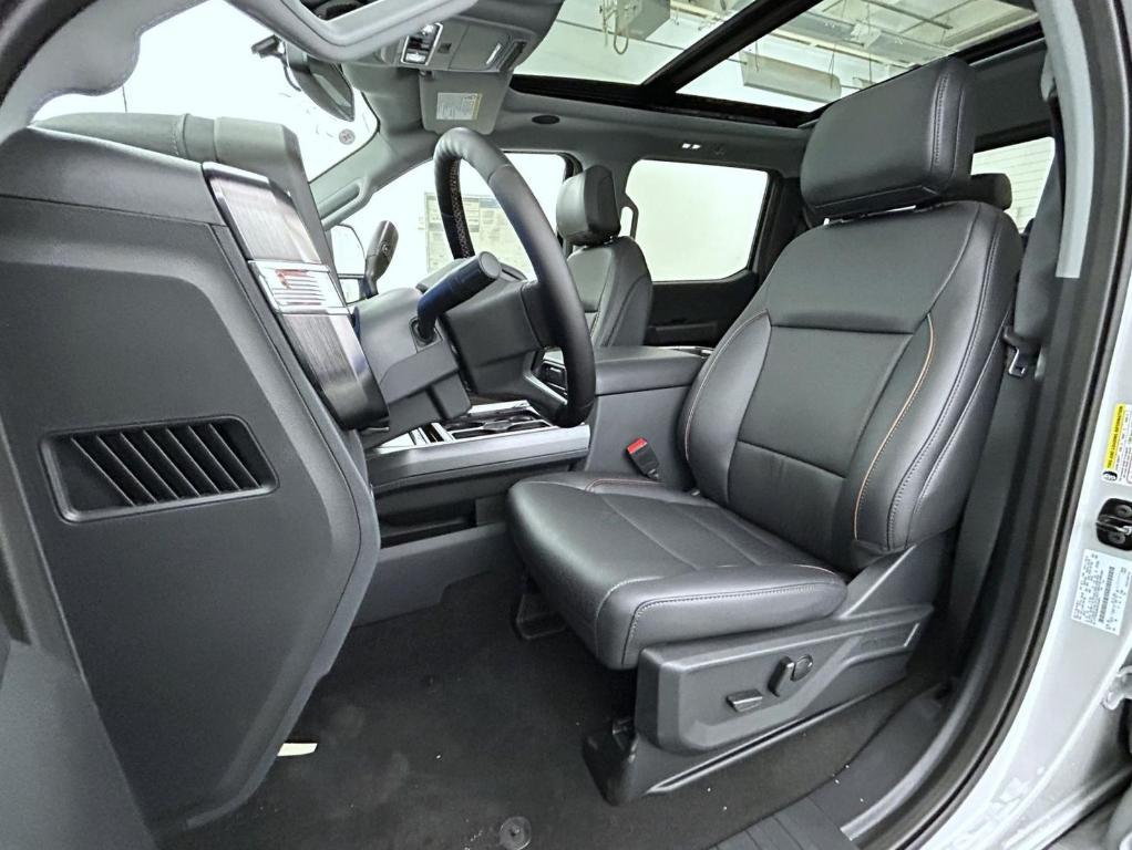 new 2025 Ford F-250 car, priced at $87,924