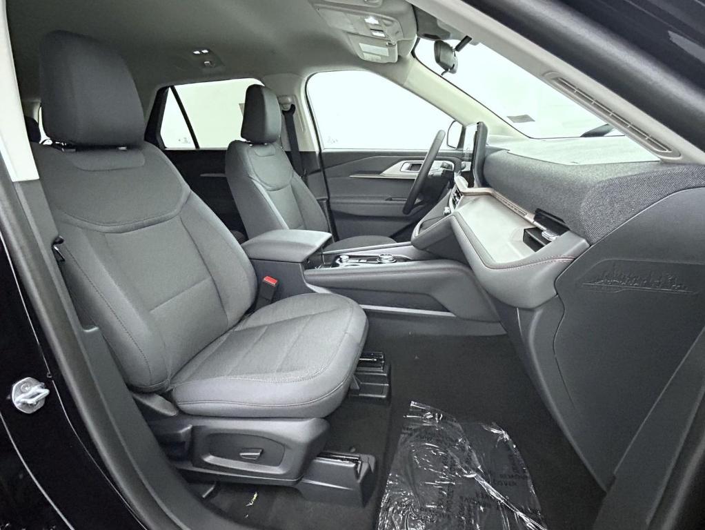 new 2025 Ford Explorer car, priced at $39,366