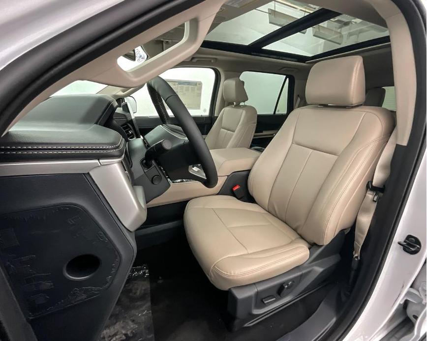 new 2024 Ford Expedition car, priced at $63,749