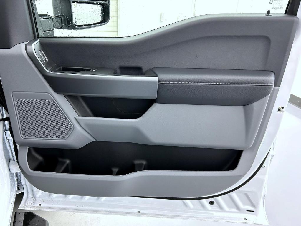 new 2025 Ford F-250 car, priced at $64,819