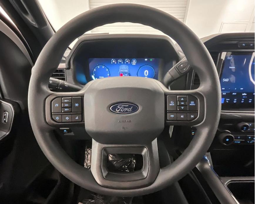 new 2024 Ford F-150 car, priced at $42,679