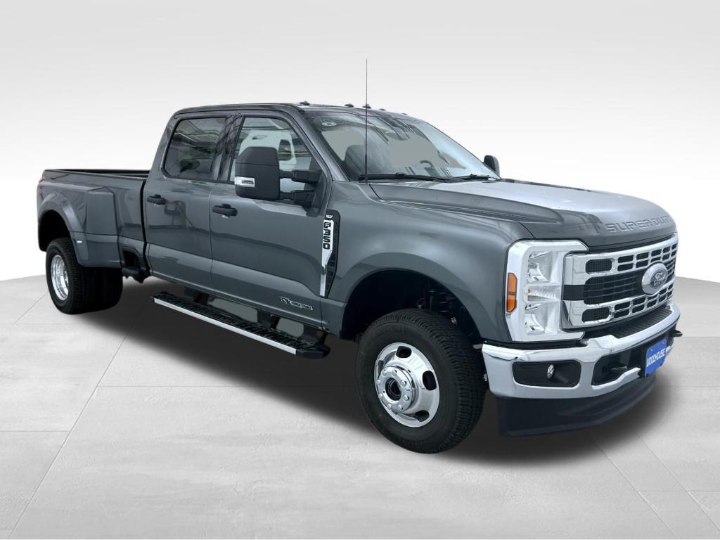 new 2025 Ford F-350 car, priced at $69,224