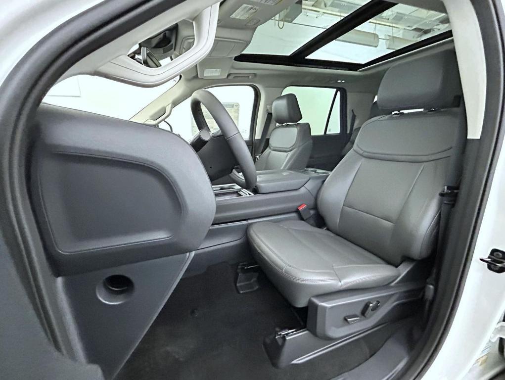 new 2025 Ford Expedition Max car, priced at $75,524