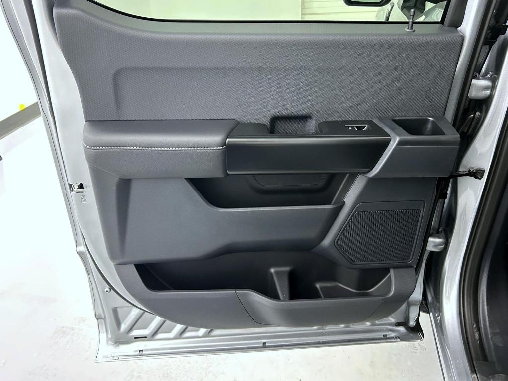 new 2025 Ford F-150 car, priced at $45,273