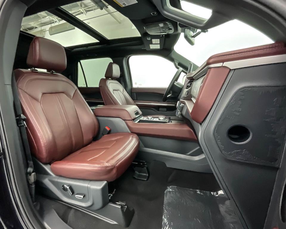 new 2024 Ford Expedition Max car, priced at $69,794