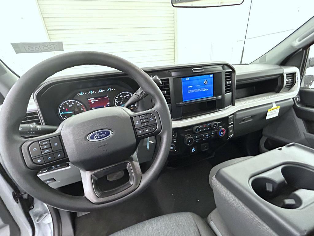 new 2025 Ford F-350 car, priced at $52,684