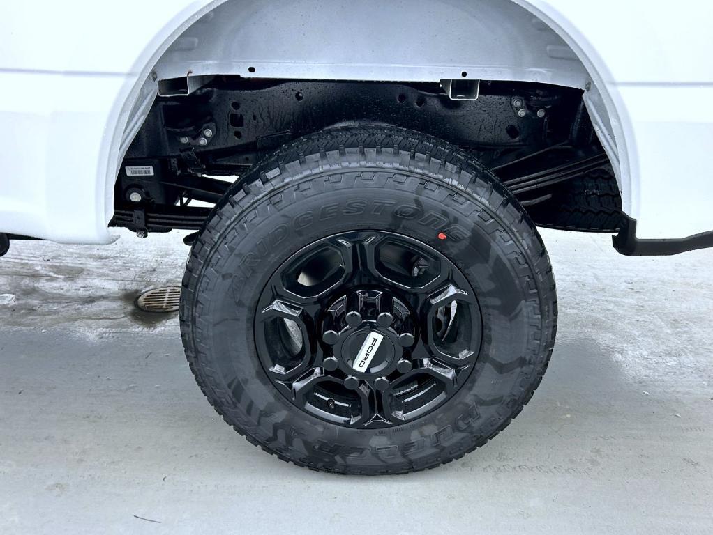 new 2025 Ford F-350 car, priced at $52,684