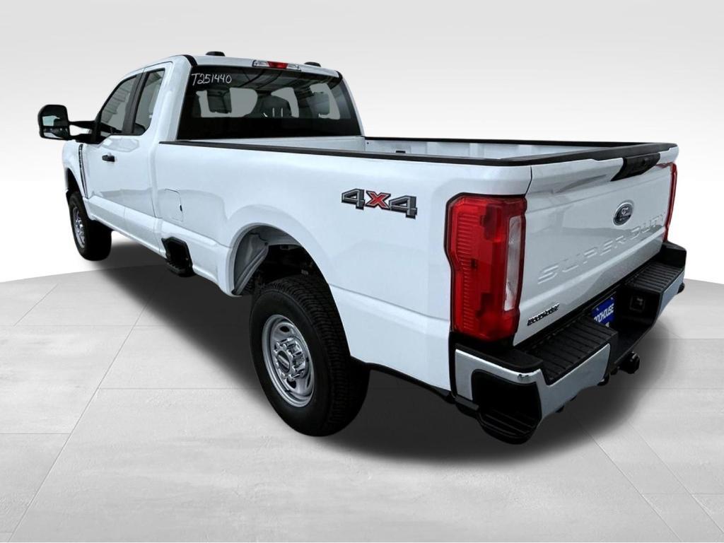 new 2025 Ford F-350 car, priced at $49,944