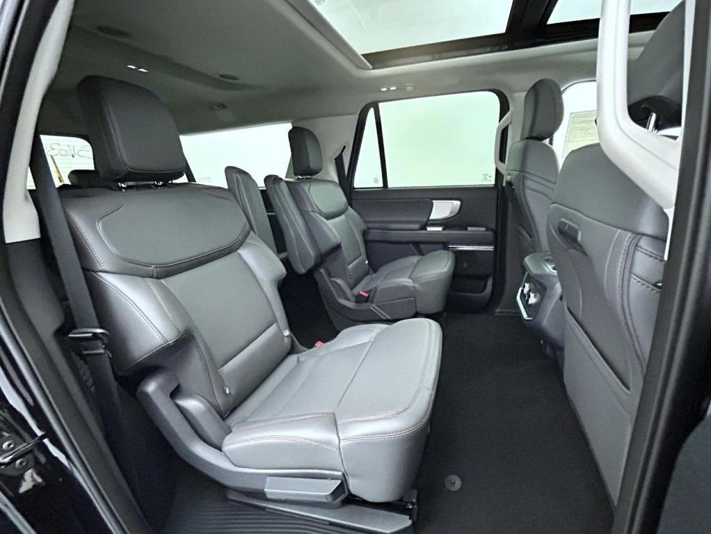 new 2025 Ford Expedition Max car, priced at $71,142