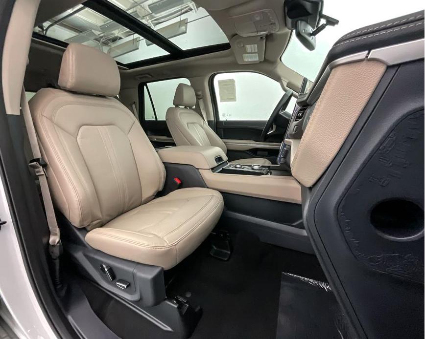 new 2024 Ford Expedition car, priced at $72,694