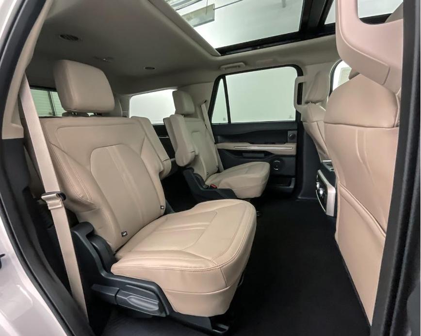 new 2024 Ford Expedition car, priced at $72,694