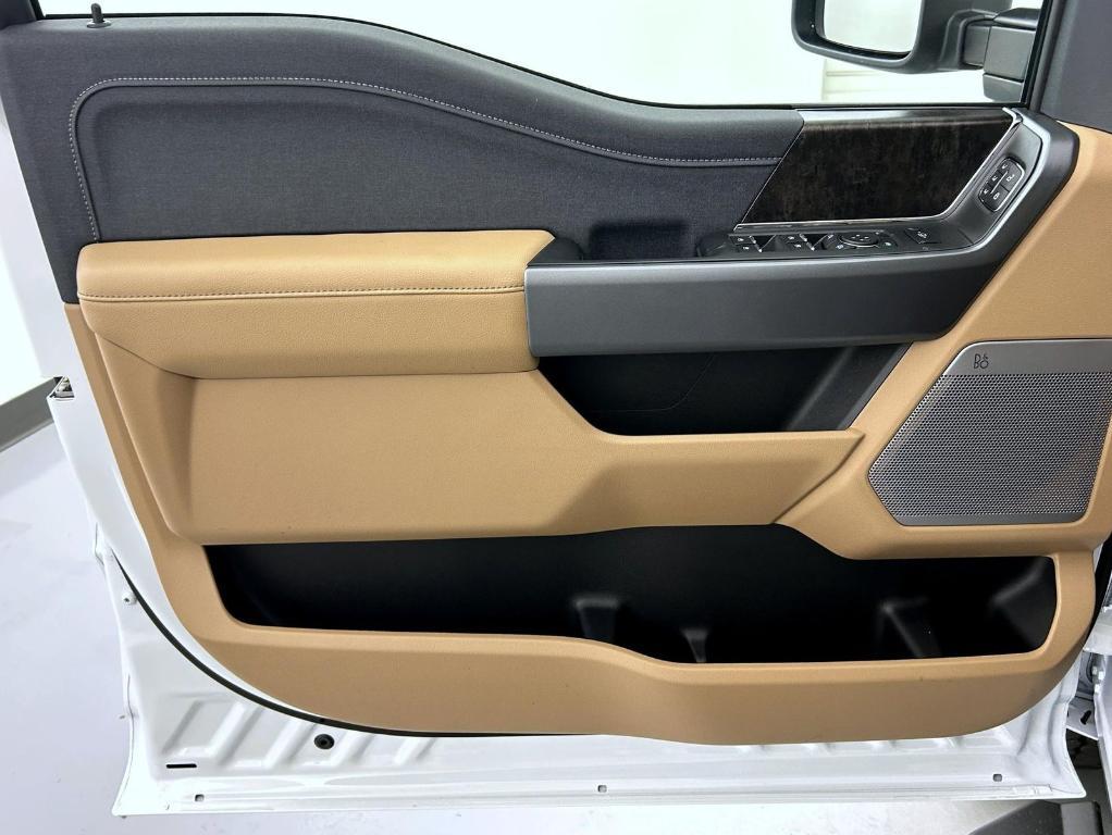new 2025 Ford F-250 car, priced at $76,524