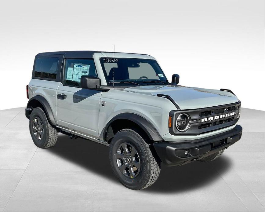 new 2024 Ford Bronco car, priced at $40,719