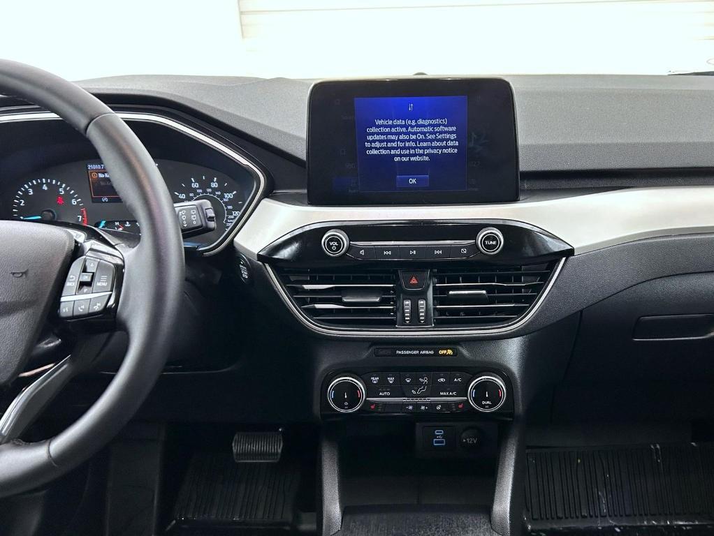 used 2022 Ford Escape car, priced at $25,621