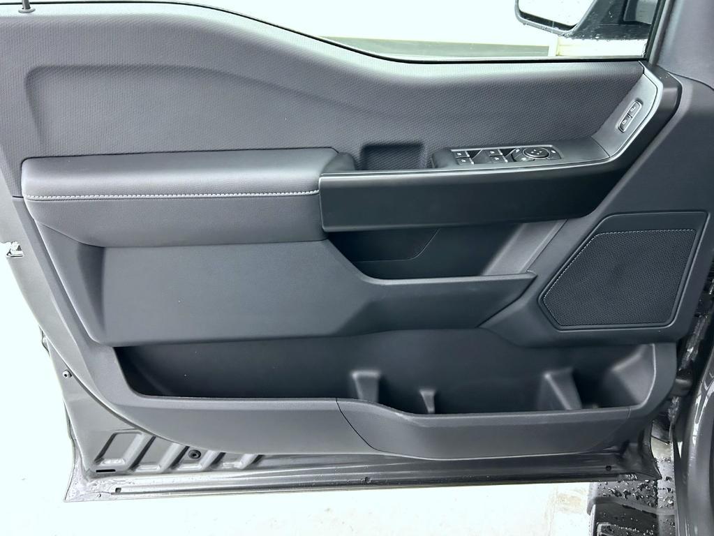 new 2025 Ford F-150 car, priced at $48,595