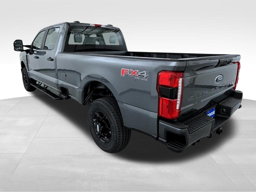 new 2025 Ford F-350 car, priced at $68,214