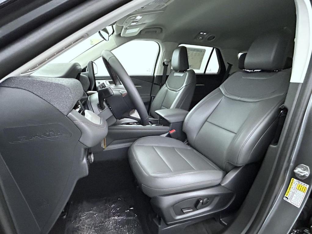 new 2025 Ford Explorer car, priced at $43,984