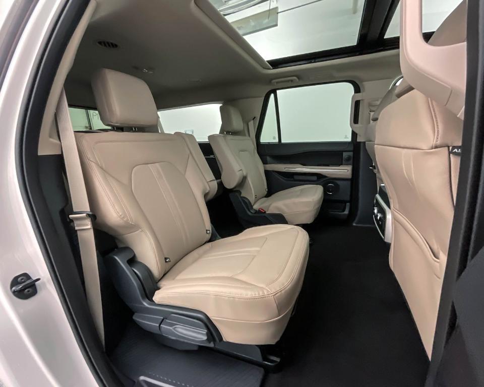 new 2024 Ford Expedition Max car, priced at $68,699