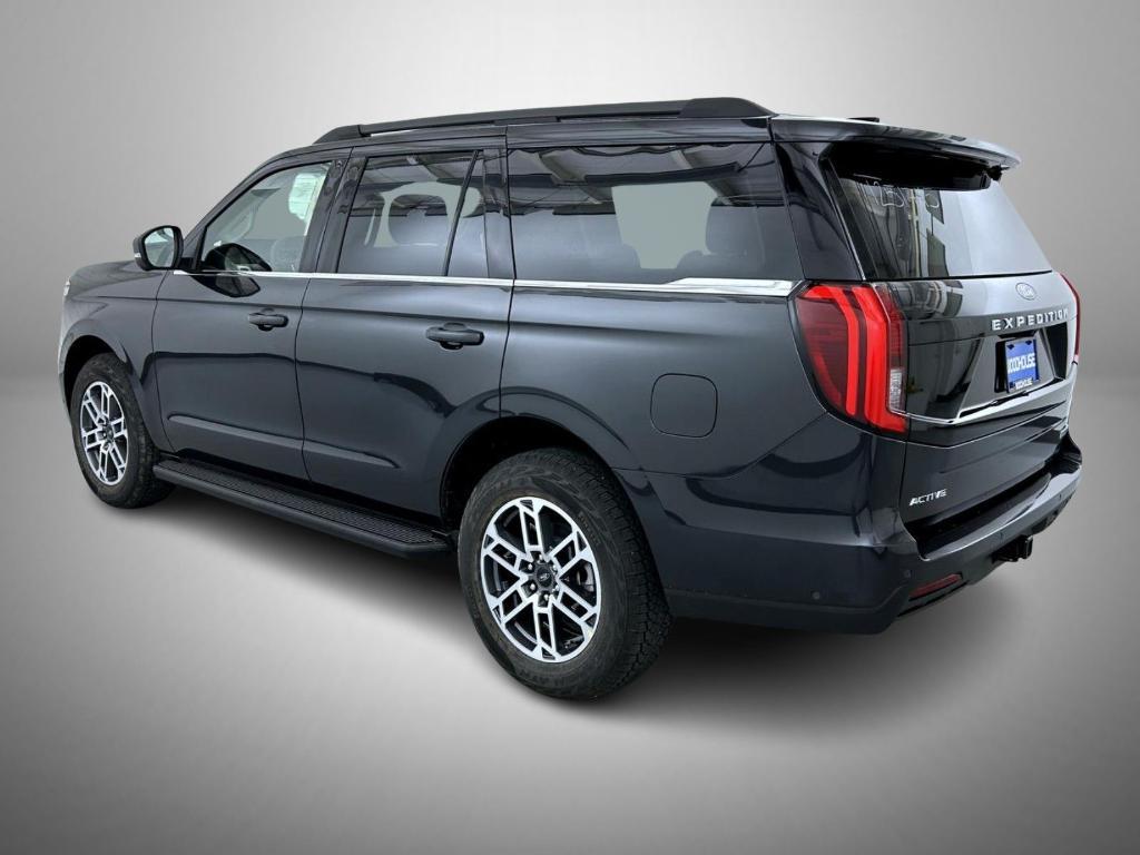 new 2025 Ford Expedition car, priced at $67,718