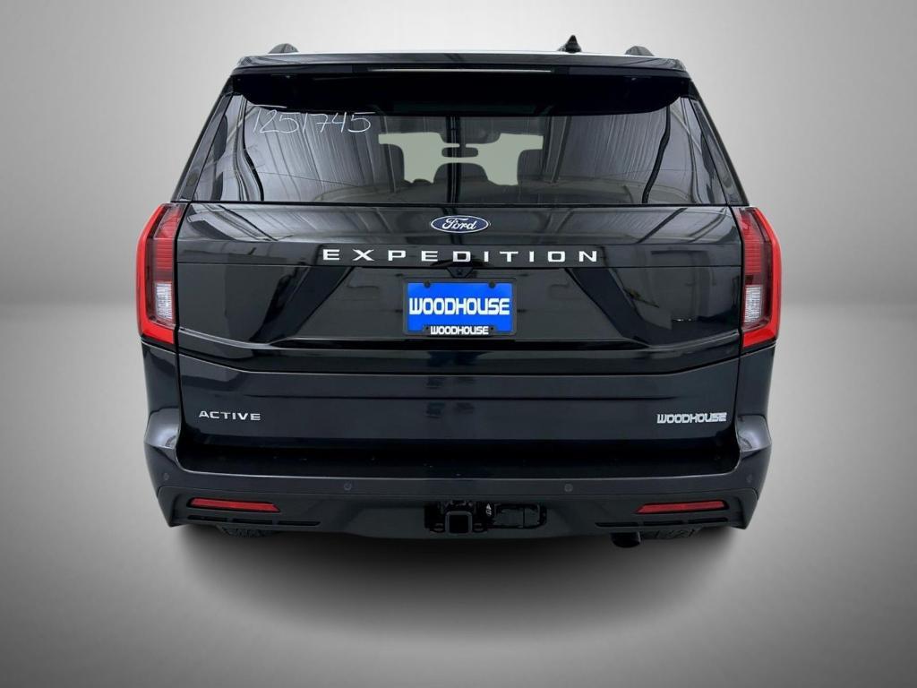 new 2025 Ford Expedition car, priced at $67,718