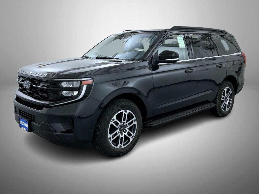 new 2025 Ford Expedition car, priced at $67,718