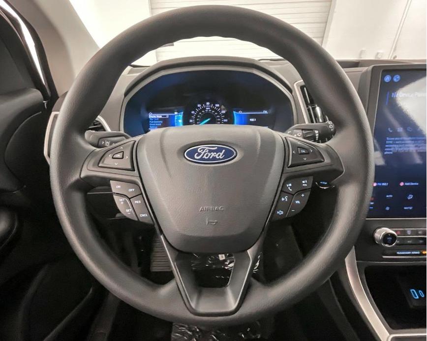 new 2024 Ford Edge car, priced at $33,819