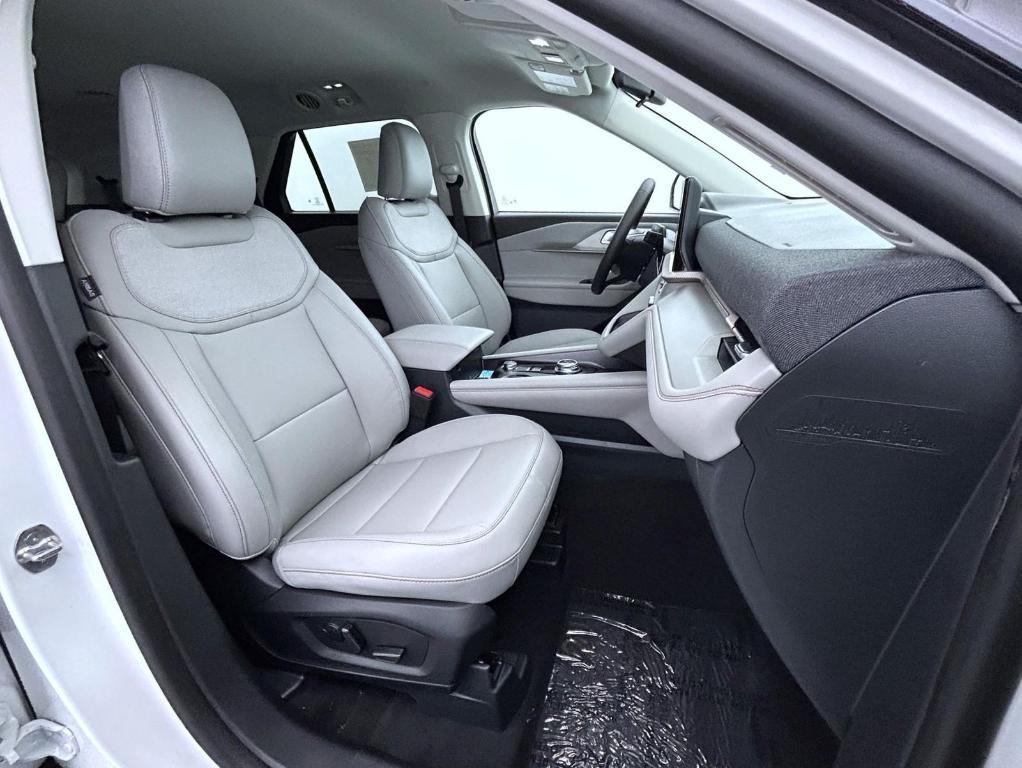 new 2025 Ford Explorer car, priced at $44,115