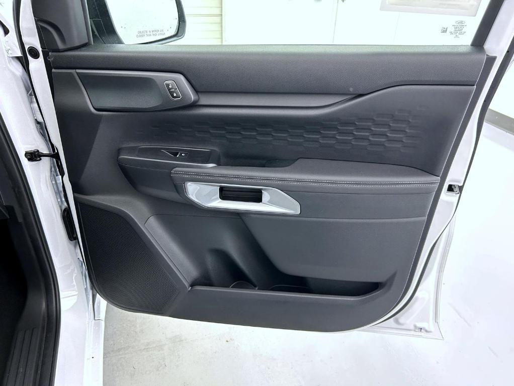 new 2025 Ford Ranger car, priced at $40,117