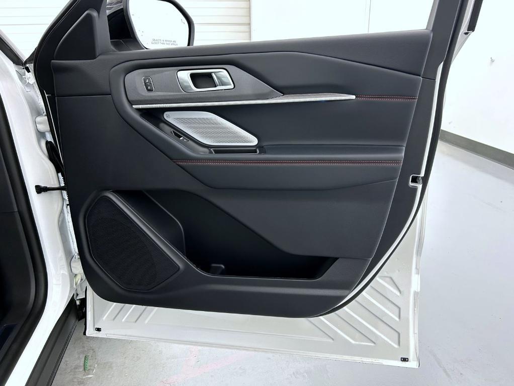 new 2025 Ford Explorer car, priced at $56,760