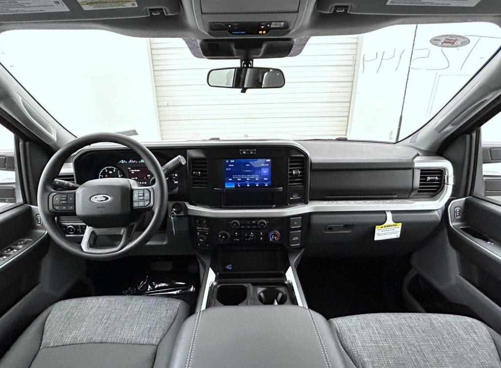 new 2025 Ford F-250 car, priced at $65,614