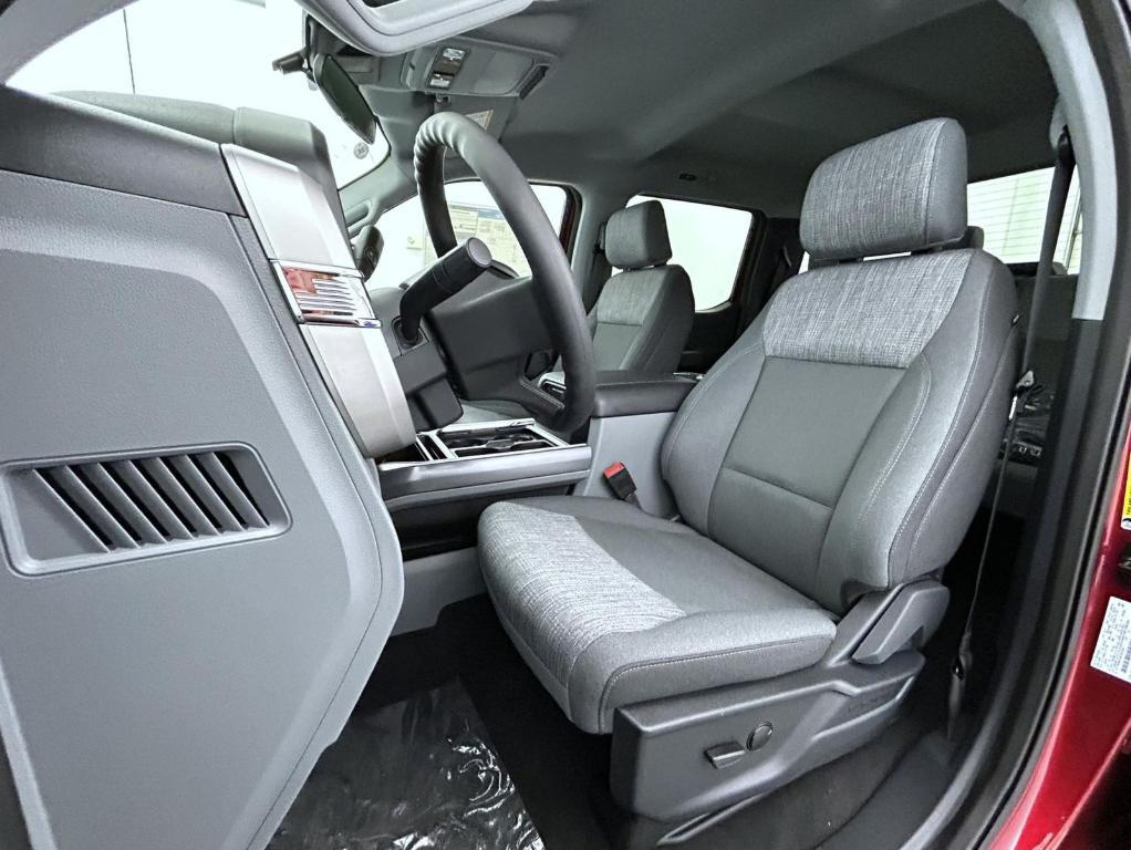 new 2025 Ford F-250 car, priced at $65,614