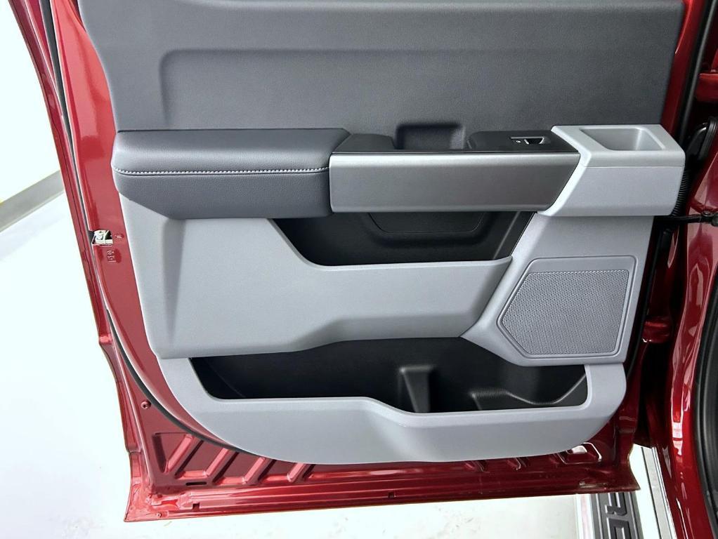 new 2025 Ford F-250 car, priced at $65,614