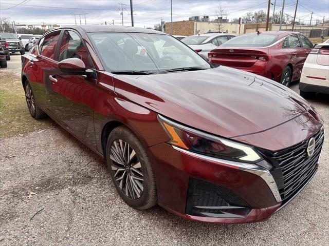 used 2023 Nissan Altima car, priced at $18,999