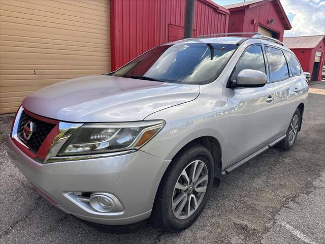 used 2014 Nissan Pathfinder car, priced at $10,499