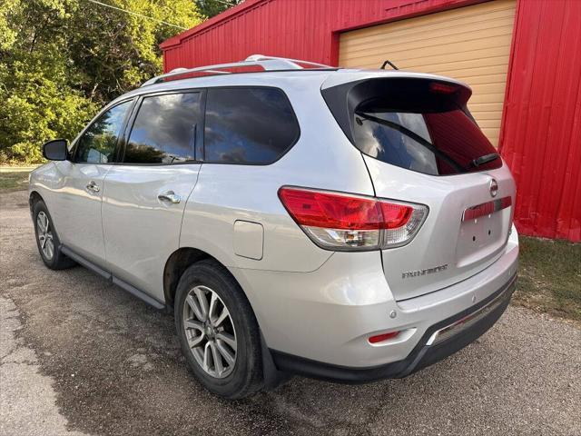 used 2014 Nissan Pathfinder car, priced at $10,499