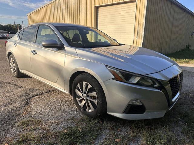 used 2019 Nissan Altima car, priced at $10,499