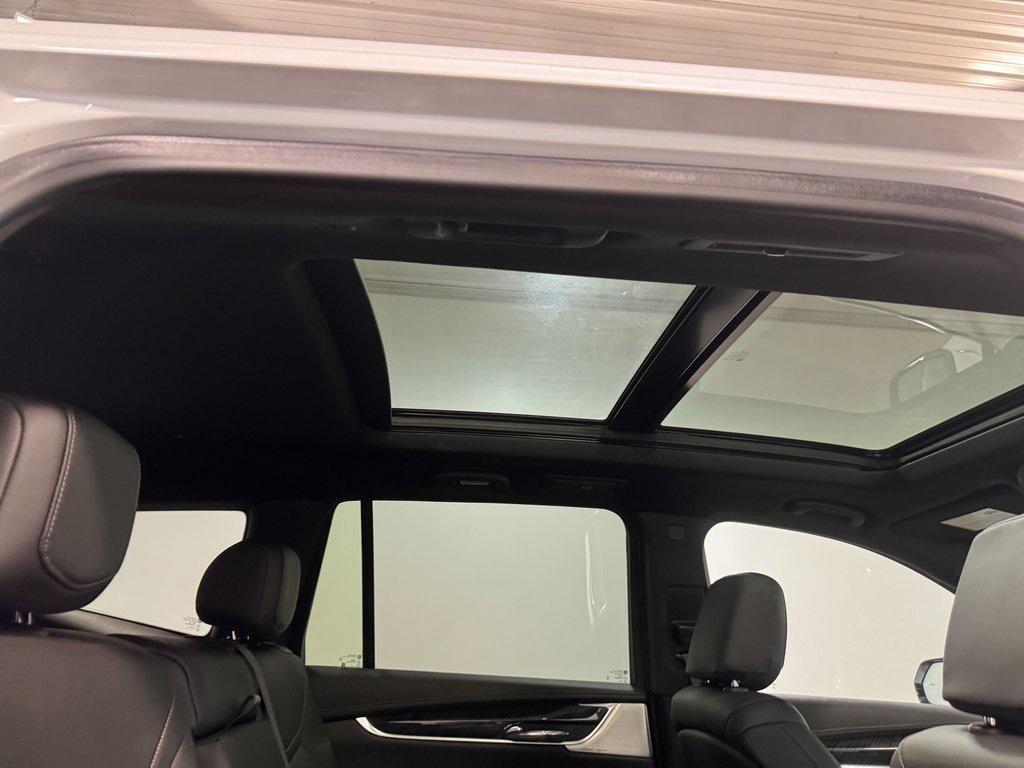 used 2021 Cadillac XT6 car, priced at $36,322