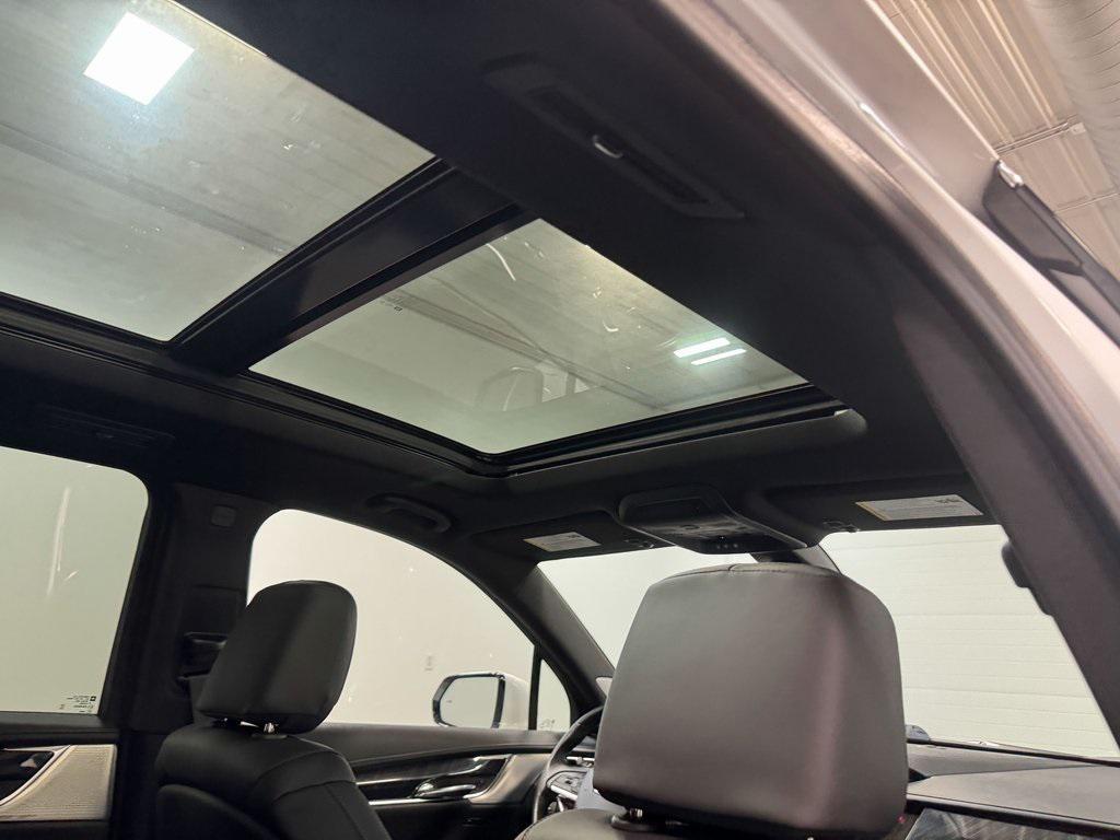 used 2021 Cadillac XT6 car, priced at $36,322