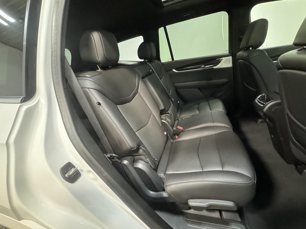used 2021 Cadillac XT6 car, priced at $36,322