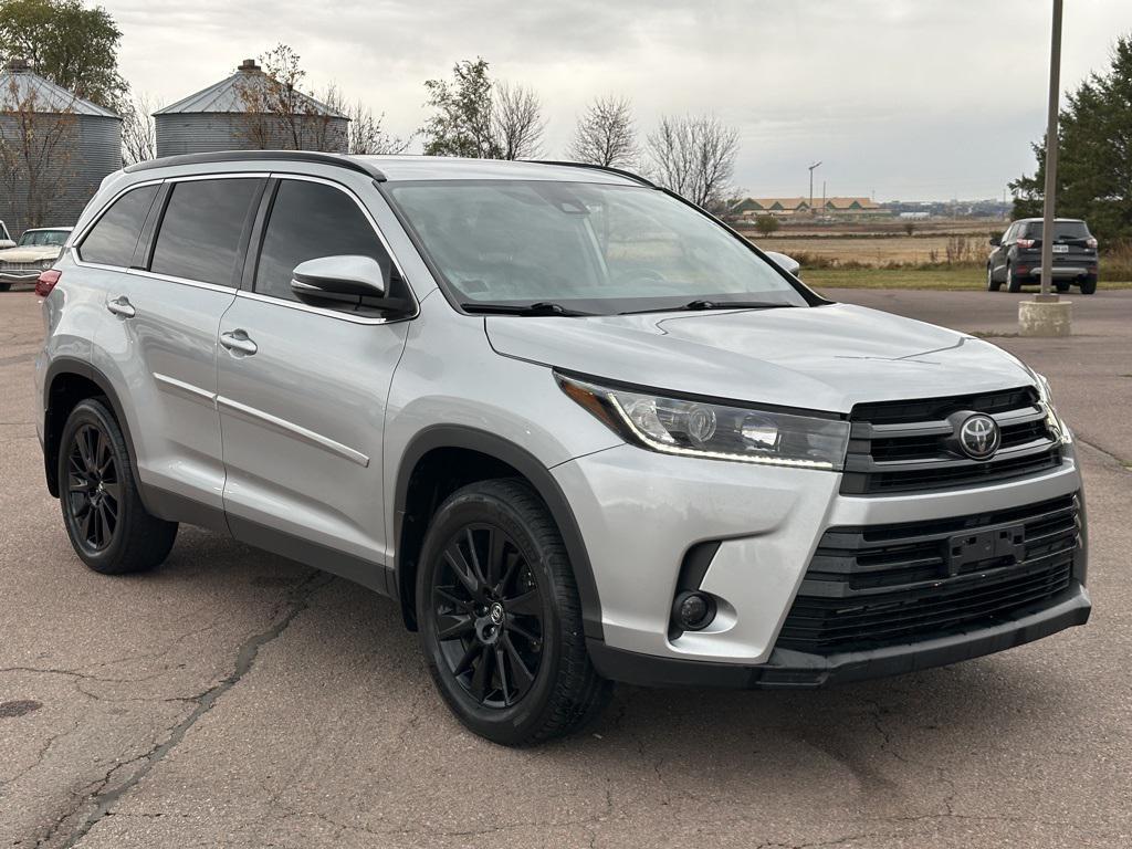 used 2019 Toyota Highlander car, priced at $22,750