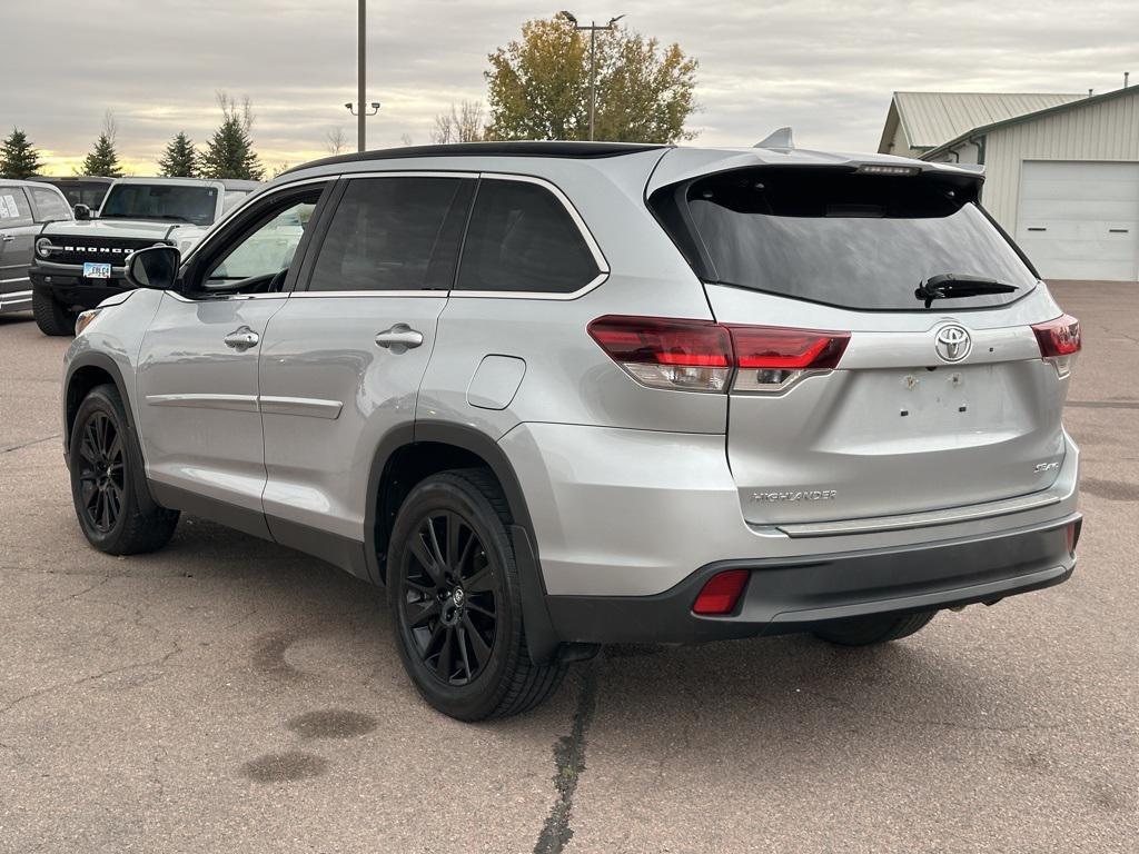 used 2019 Toyota Highlander car, priced at $22,750