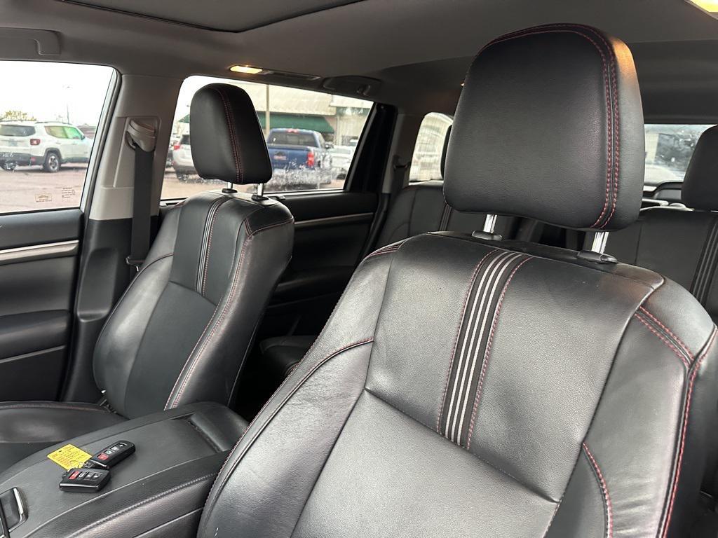 used 2019 Toyota Highlander car, priced at $22,750
