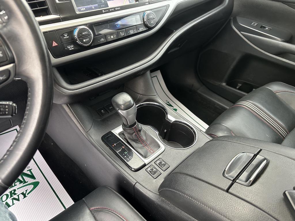 used 2019 Toyota Highlander car, priced at $22,750