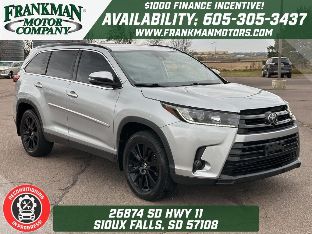 used 2019 Toyota Highlander car, priced at $22,750