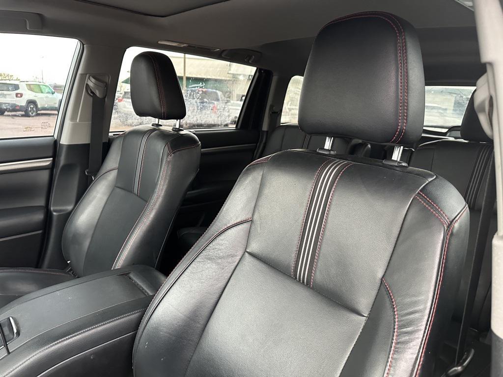 used 2019 Toyota Highlander car, priced at $22,750