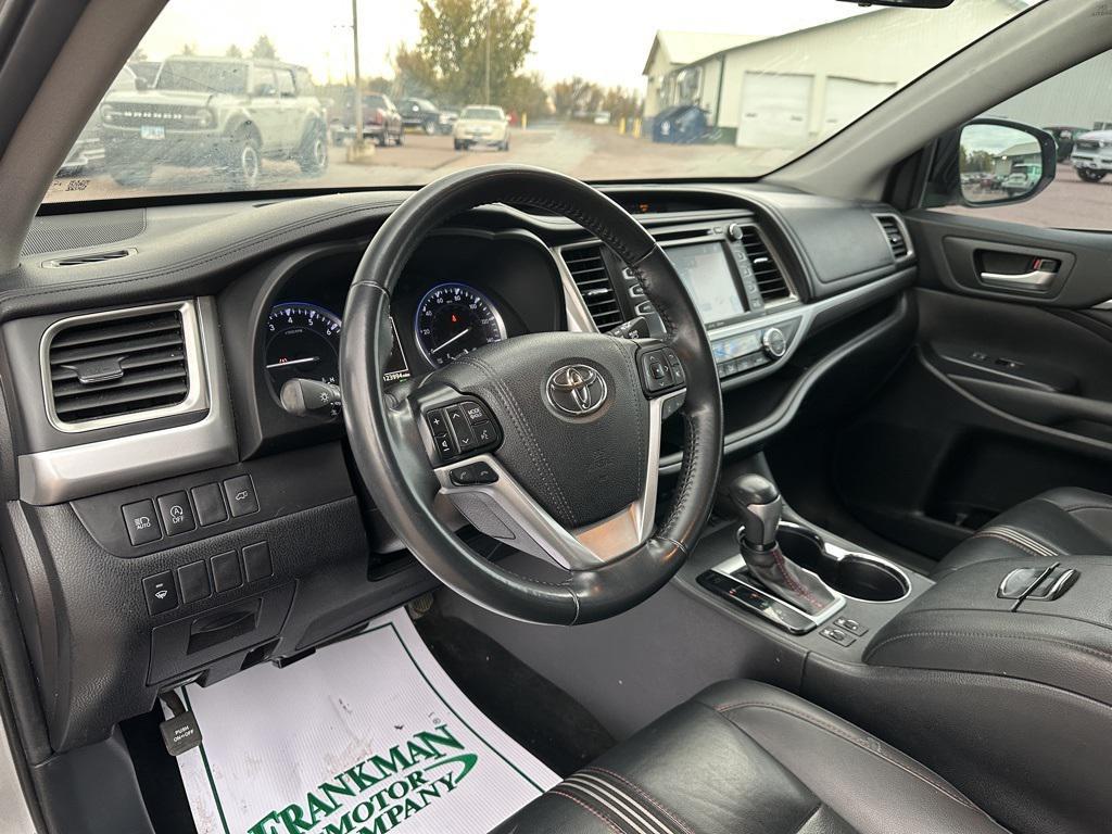 used 2019 Toyota Highlander car, priced at $22,750