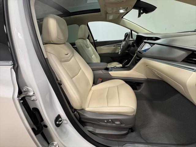 used 2022 Cadillac XT5 car, priced at $37,413