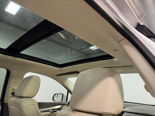 used 2022 Cadillac XT5 car, priced at $37,413