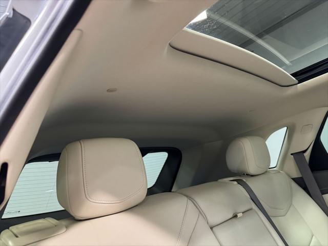used 2022 Cadillac XT5 car, priced at $37,413